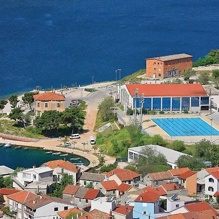 Bel De 2 à * Šibenik