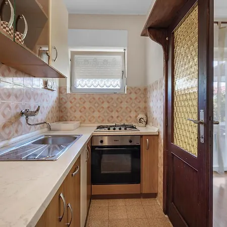 Apartment 2 Bedroom In