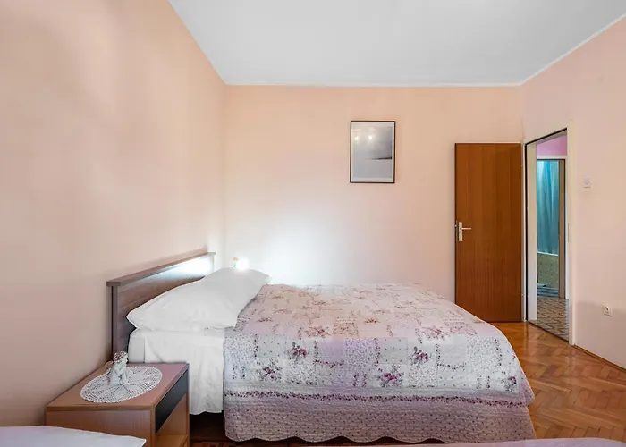 Appartement 2 Bedroom In Šibenik